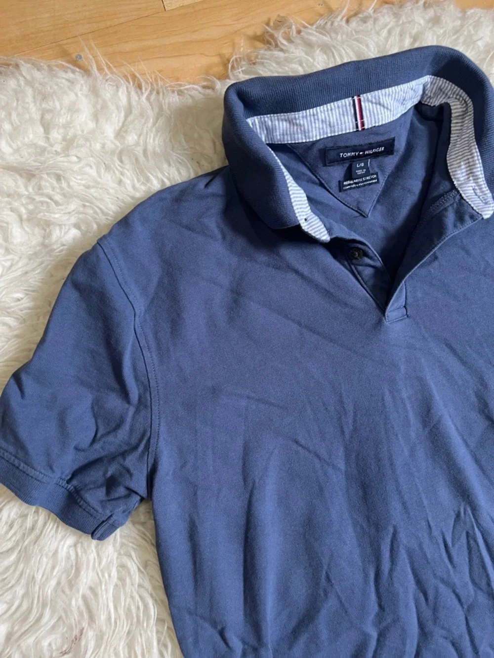 Tommy Hilfiger Men’s Dark Blue Polo with Contrast Collar - Picture 5 of 5